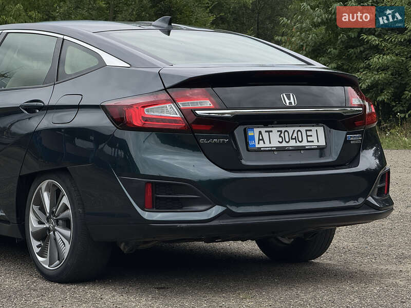 Седан Honda Clarity 2017 в Моршині