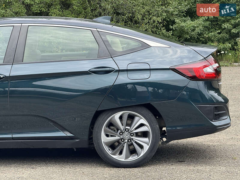 Седан Honda Clarity 2017 в Моршині