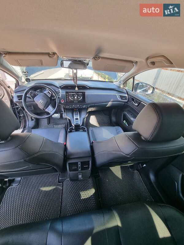Седан Honda Clarity 2018 в Умани