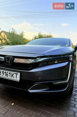 Седан Honda Clarity 2017 в  фото 5 Седан Honda Clarity 2017 в