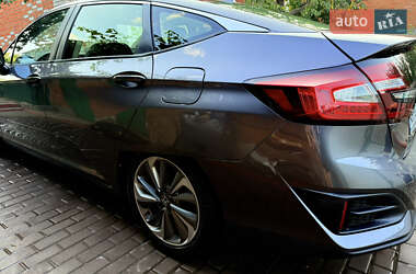 Седан Honda Clarity 2017 в  фото 11 Седан Honda Clarity 2017 в