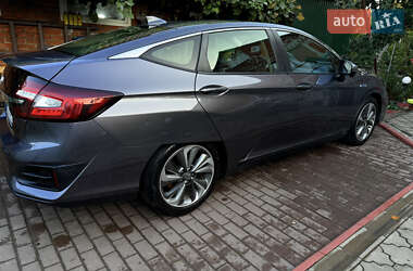 Седан Honda Clarity 2017 в  фото 10 Седан Honda Clarity 2017 в