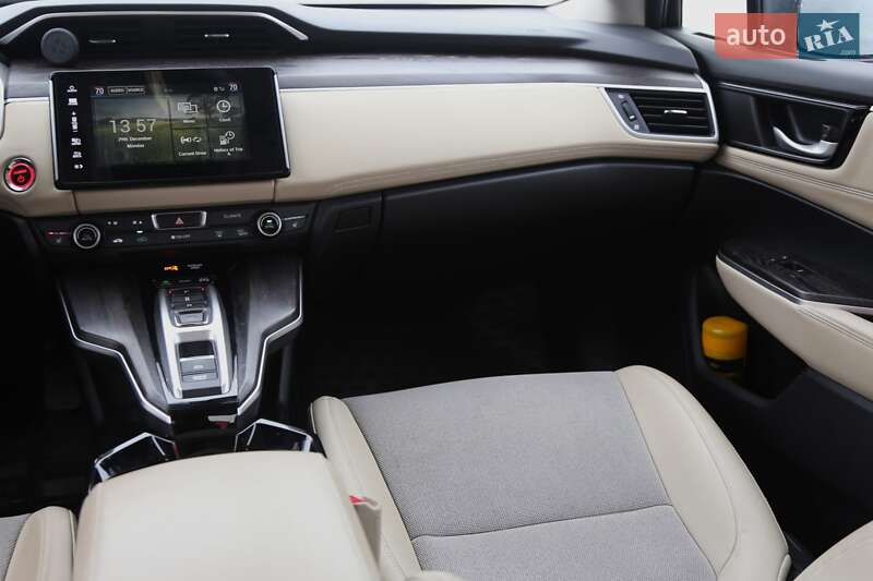 Седан Honda Clarity 2018 в Києві