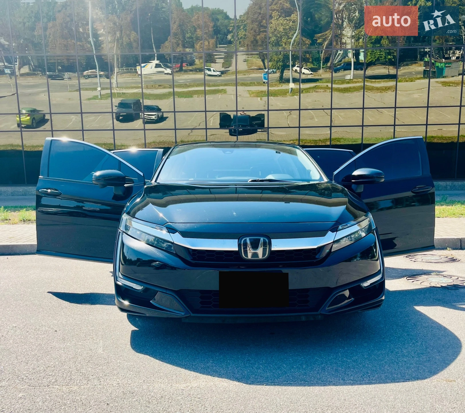 Honda Clarity 2019 VIN JHMZC5F38KC002415 фото оголошення 16 з 20