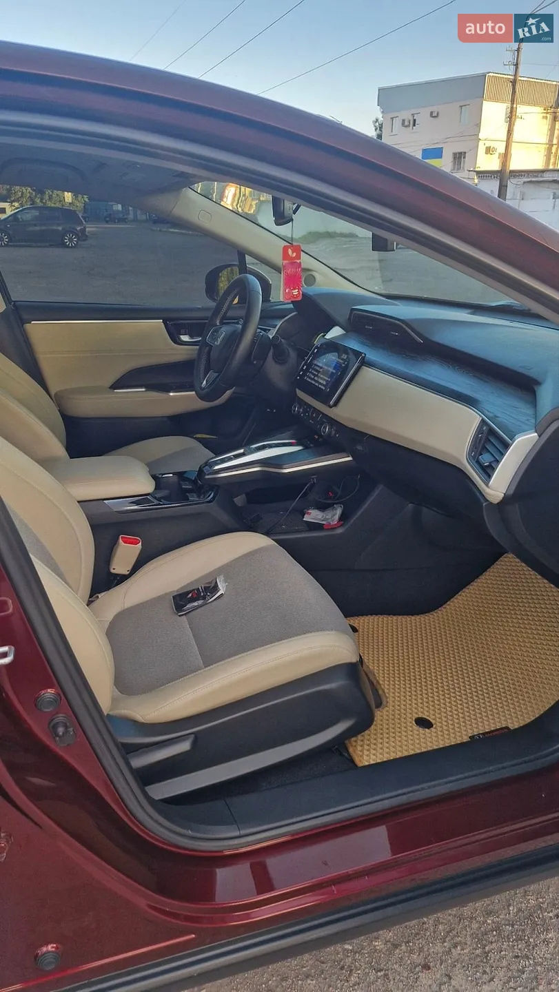 2018 Honda FCX Clarity - мініатюра 17