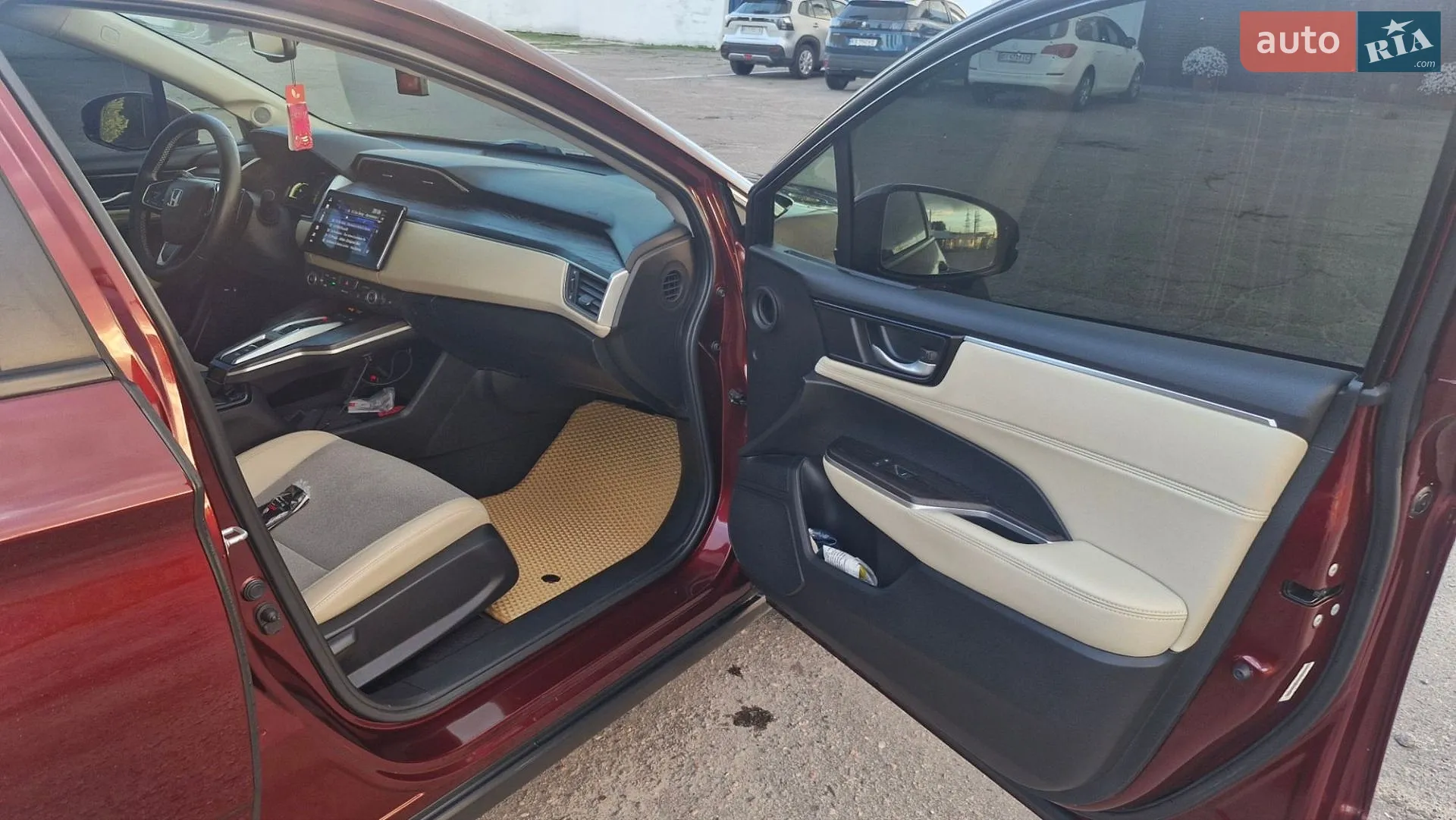 2018 Honda FCX Clarity - мініатюра 18