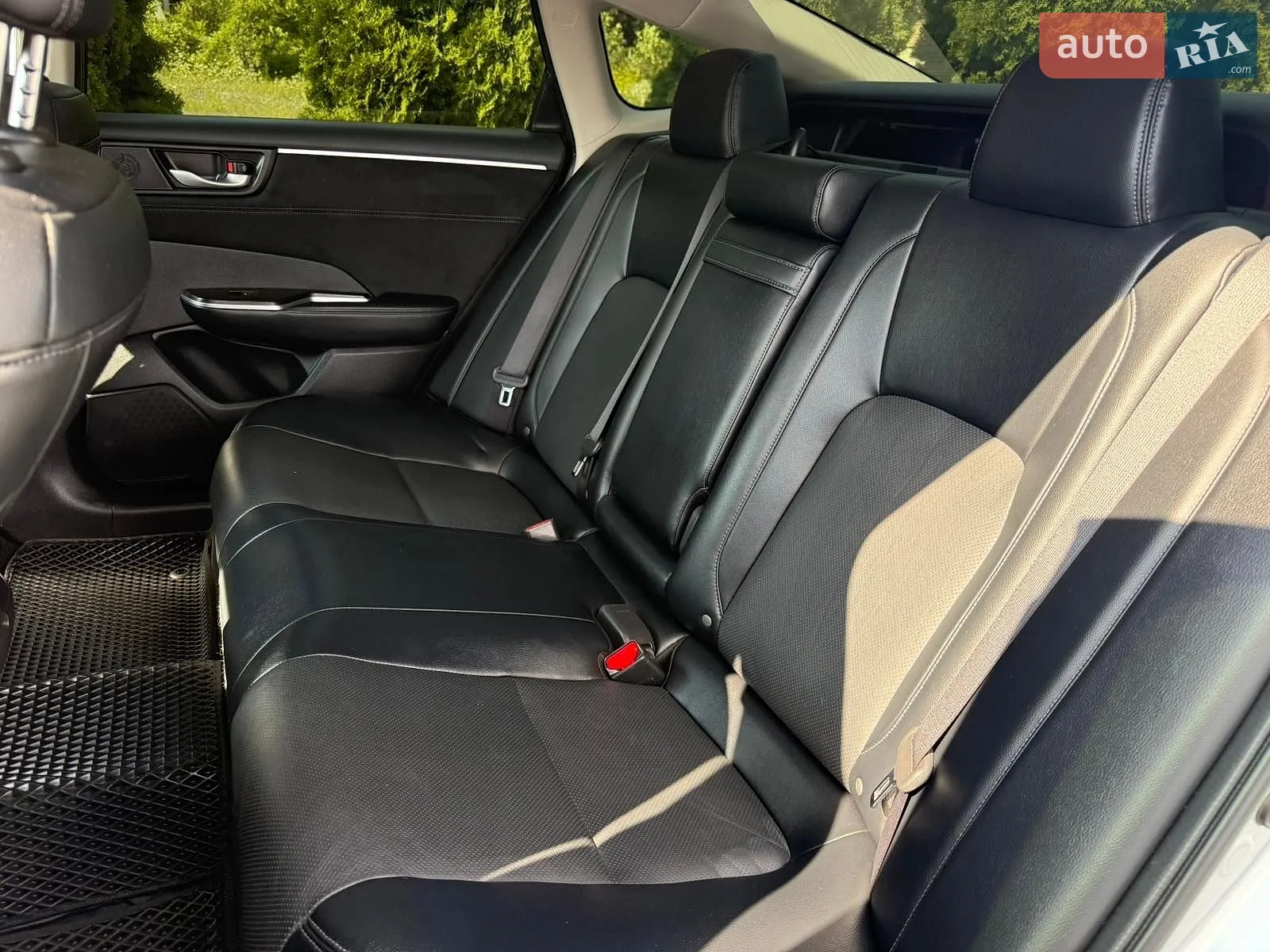 2018 Honda FCX Clarity - мініатюра 18