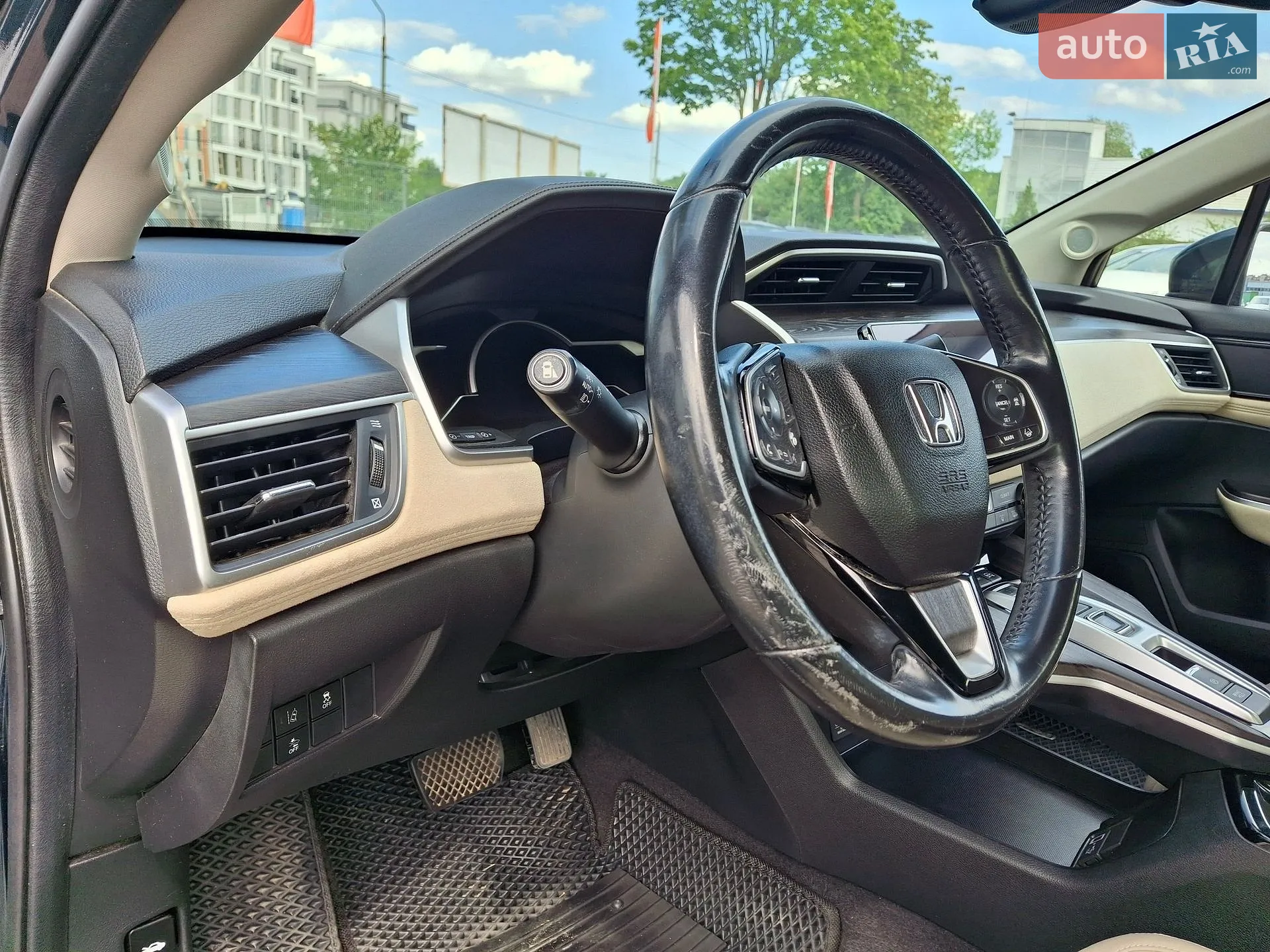 2017 Honda FCX Clarity - мініатюра 10