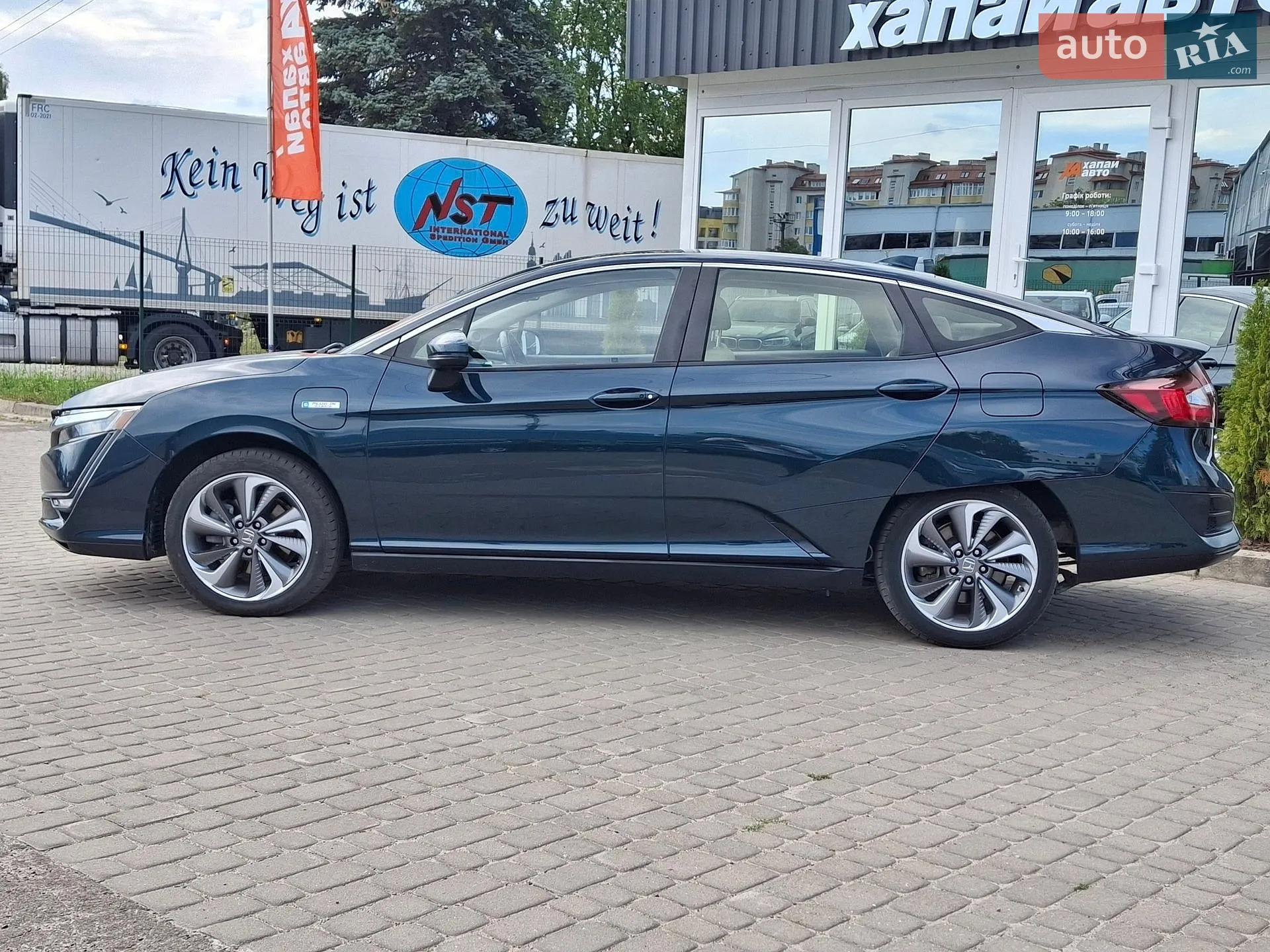 2017 Honda FCX Clarity - мініатюра 8