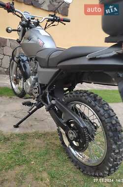 Мотоцикл Внедорожный (Enduro) Honda CLR 125 CityFly 2002 в 