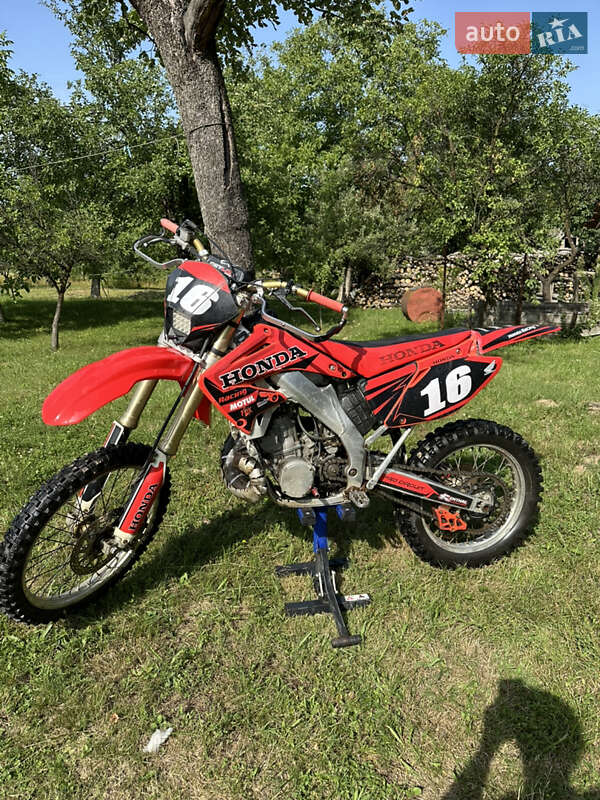 Мотоцикл Кросс Honda CR 250R 2004 в Ужгороде фото Мотоцикл Кросс Honda CR 250R 2004 в Ужгороде