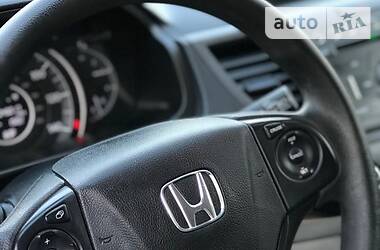 Внедорожник / Кроссовер Honda CR-V 2014 в Сумах
