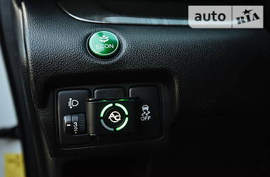 Позашляховик / Кросовер Honda CR-V 2013 в 