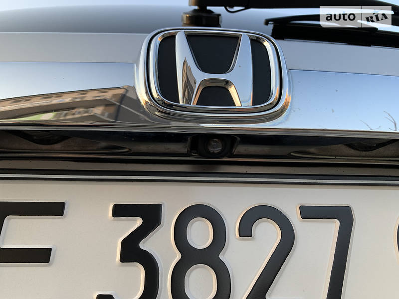 Позашляховик / Кросовер Honda CR-V 2011 в Чернівцях