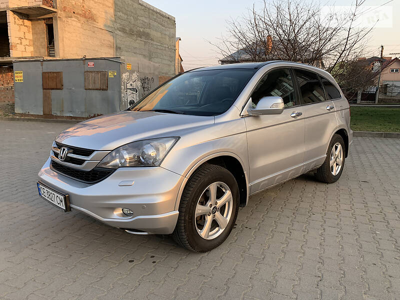 Позашляховик / Кросовер Honda CR-V 2011 в Чернівцях
