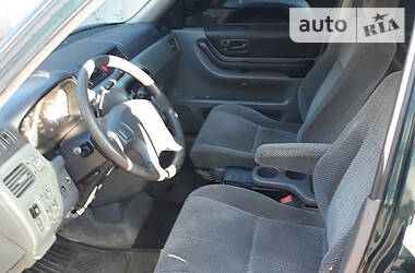 Позашляховик / Кросовер Honda CR-V 1998 в 