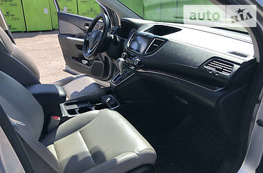 Позашляховик / Кросовер Honda CR-V 2015 в 