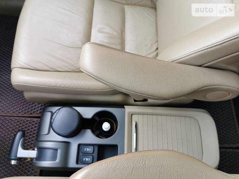 Позашляховик / Кросовер Honda CR-V 2010 в Луцьку