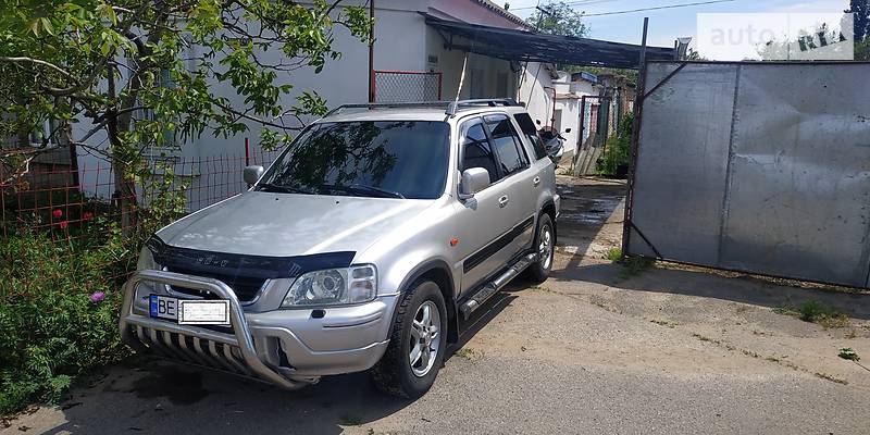 Внедорожник / Кроссовер Honda CR-V 1998 в Николаеве