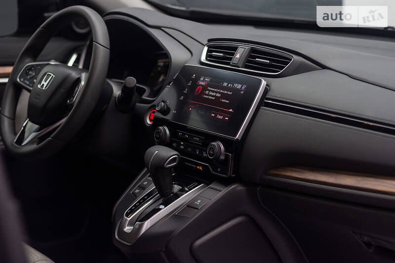 Позашляховик / Кросовер Honda CR-V 2017 в Луцьку