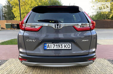 Позашляховик / Кросовер Honda CR-V 2019 в 