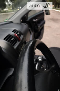 Позашляховик / Кросовер Honda CR-V 2010 в 