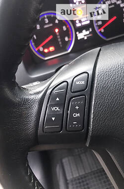 Позашляховик / Кросовер Honda CR-V 2010 в 