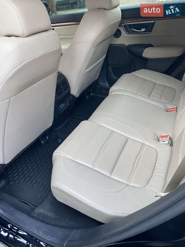 Внедорожник / Кроссовер Honda CR-V 2016 в Запорожье