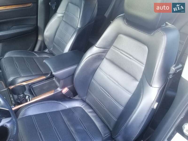 Позашляховик / Кросовер Honda CR-V 2017 в Дніпрі