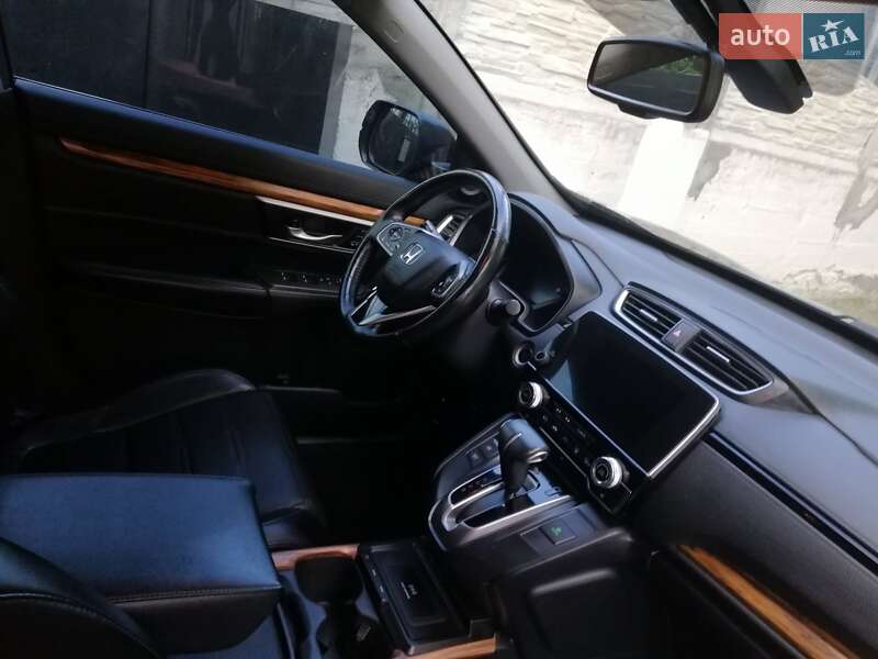 Позашляховик / Кросовер Honda CR-V 2017 в Дніпрі
