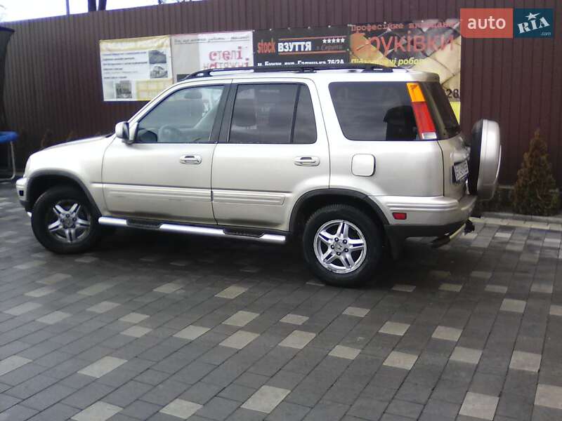 Внедорожник / Кроссовер Honda CR-V 2001 в Бучаче