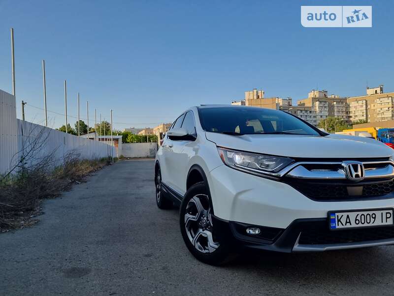 Внедорожник / Кроссовер Honda CR-V 2018 в Киеве