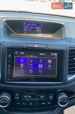 Позашляховик / Кросовер Honda CR-V 2015 в Києві
