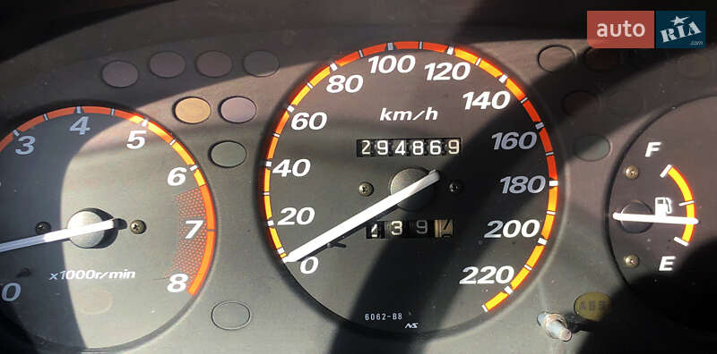 Позашляховик / Кросовер Honda CR-V 1998 в Ужгороді