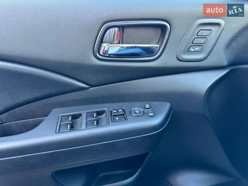 Внедорожник / Кроссовер Honda CR-V 2012 в Черновцах