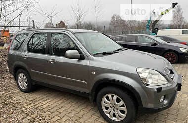 Внедорожник / Кроссовер Honda CR-V 2005 в Стебнику