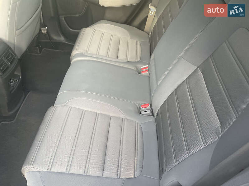 Позашляховик / Кросовер Honda CR-V 2017 в Львові фото 14 Позашляховик / Кросовер Honda CR-V 2017 в Львові