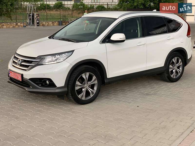 Внедорожник / Кроссовер Honda CR-V 2014 в Могилев-Подольске
