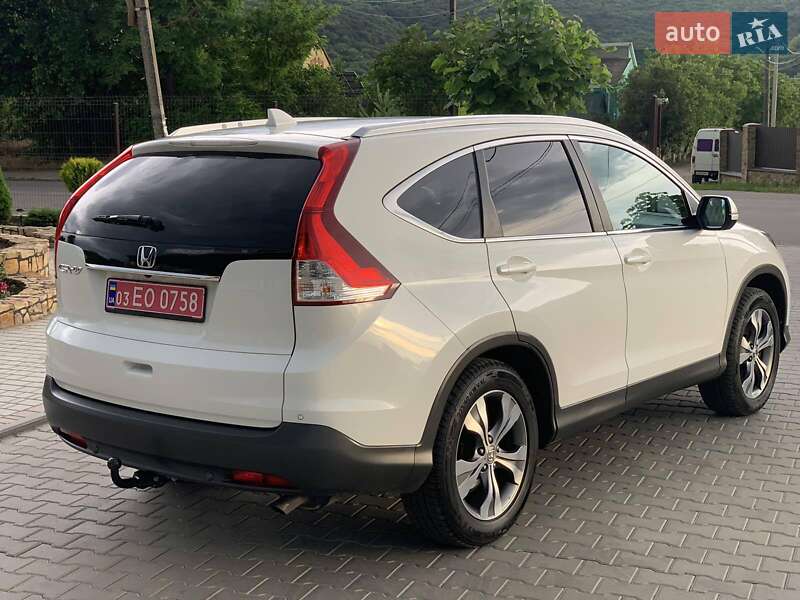 Внедорожник / Кроссовер Honda CR-V 2014 в Могилев-Подольске