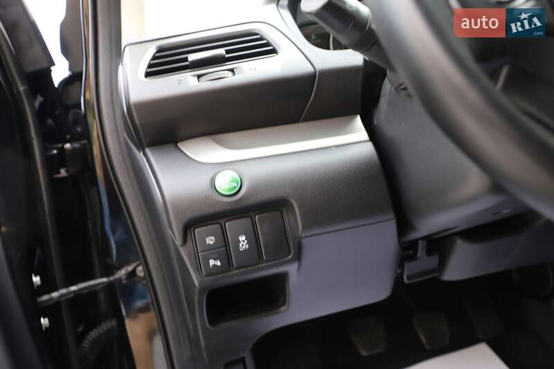 Внедорожник / Кроссовер Honda CR-V 2014 в Дрогобыче