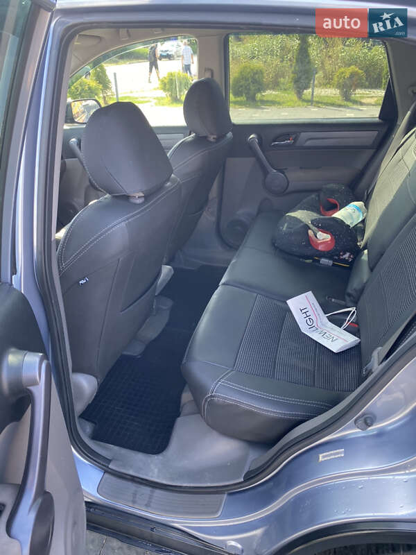 Внедорожник / Кроссовер Honda CR-V 2007 в Ужгороде