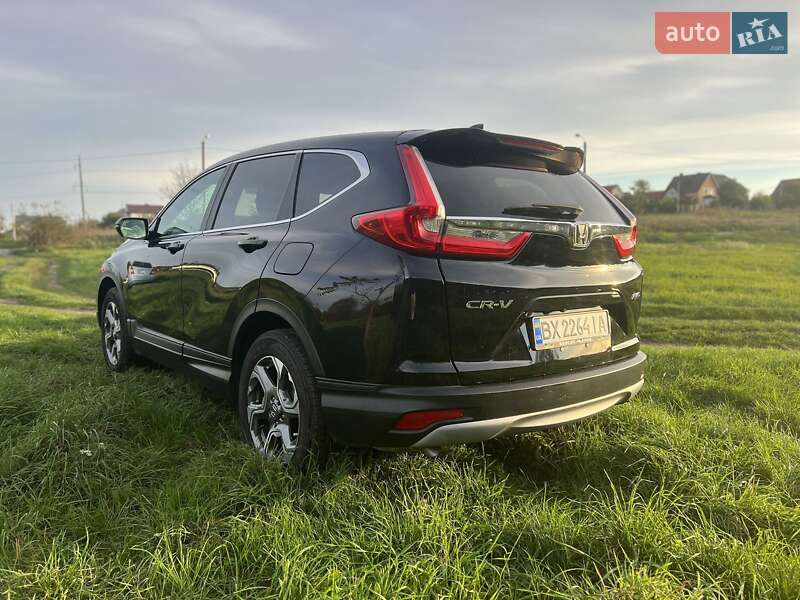 Внедорожник / Кроссовер Honda CR-V 2017 в Хмельницком
