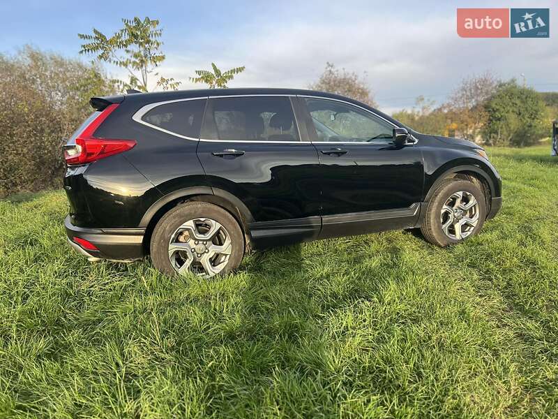 Внедорожник / Кроссовер Honda CR-V 2017 в Хмельницком