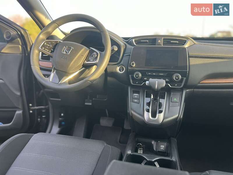 Внедорожник / Кроссовер Honda CR-V 2017 в Хмельницком