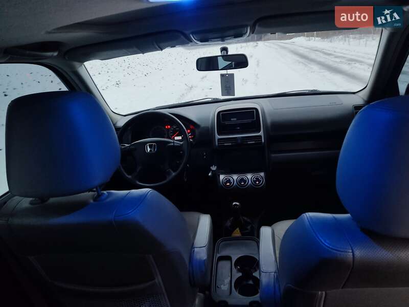Позашляховик / Кросовер Honda CR-V 2004 в Умані