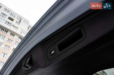 Позашляховик / Кросовер Honda CR-V 2022 в 