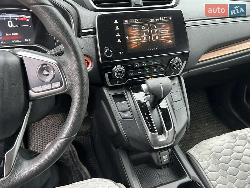 Внедорожник / Кроссовер Honda CR-V 2018 в Полтаве