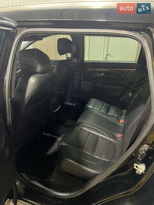 Внедорожник / Кроссовер Honda CR-V 2017 в Одессе
