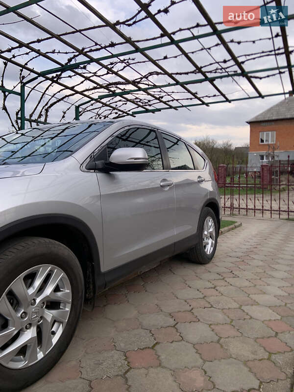 Позашляховик / Кросовер Honda CR-V 2015 в Жидачові