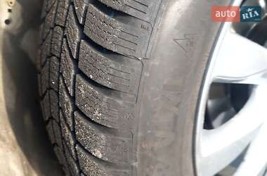 Позашляховик / Кросовер Honda CR-V 2012 в 